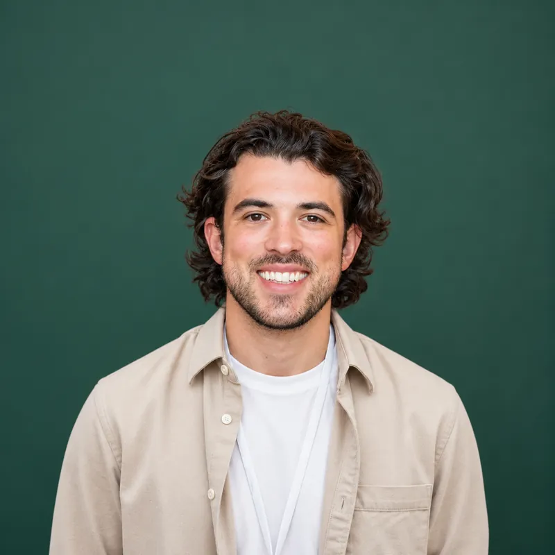 Portrait of Gabe Zetter